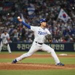 2026 WBC 한국 호주전 중계와 8강 진출 분석 한국 야구 대표팀 선발 투수 손주영이 마운드에서 공을 던지는 모습