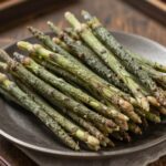 가시오가피순 효능과 건강한 활용법 데친 가시오가피순을 이용한 나물과 전 요리