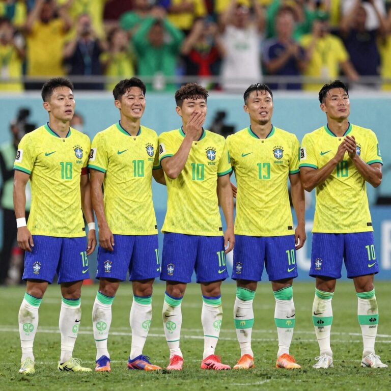 브라질 축구 대표팀 선수들이 2026 월드컵 32강 진출을 확정한 후 기뻐하는 모습