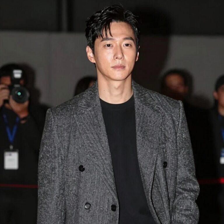 2026년 패션 행사에서 포착된 장근석의 성숙한 모습, 38살 나이에도 동안 비주얼을 유지한 사진