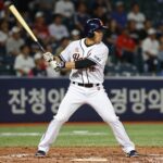 키움 히어로즈 원성준이 한화 이글스와의 경기에서 역전 결승타를 친 후 기뻐하는 모습