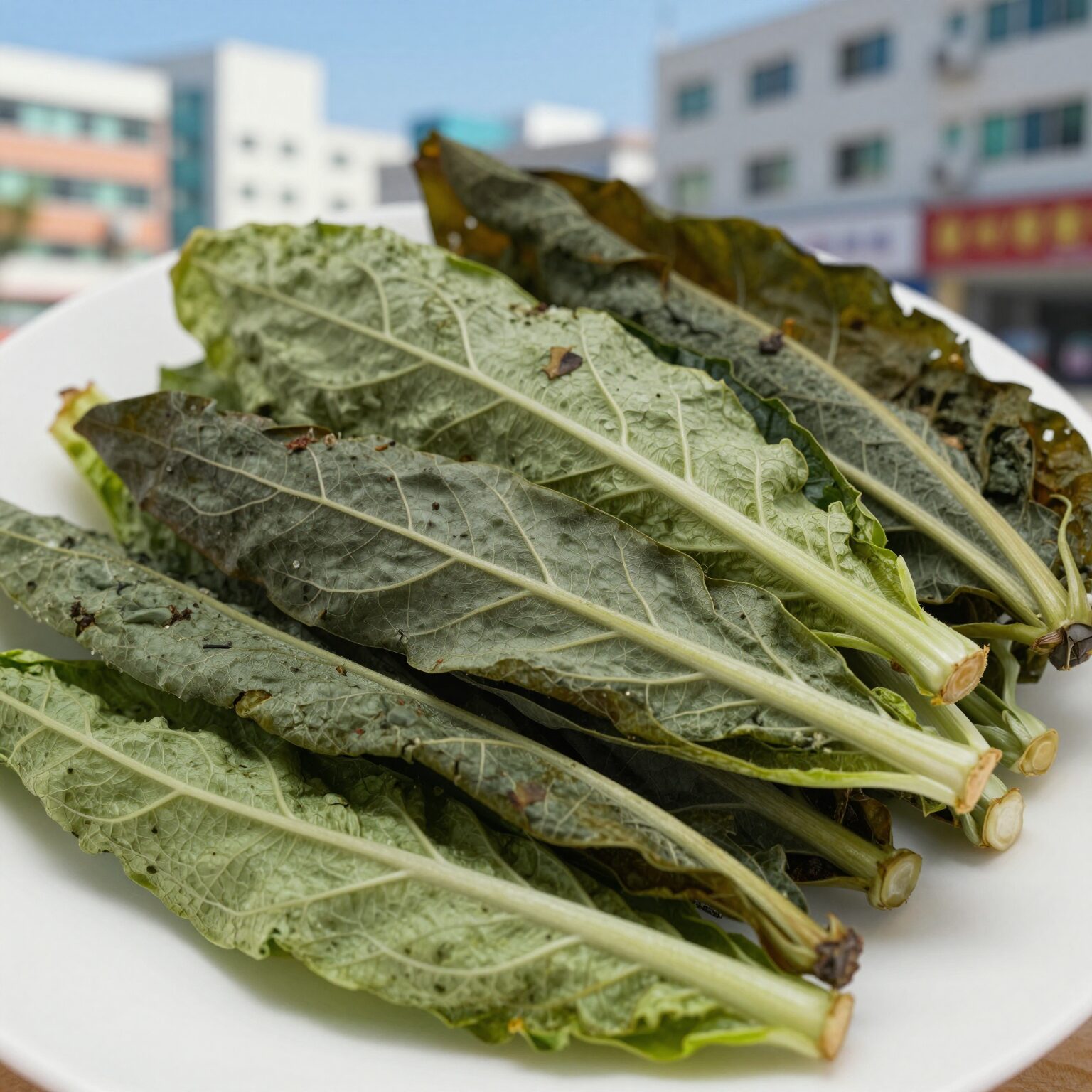 신선한 호박잎을 찜기로 찌는 모습 호박잎 요리 준비 과정