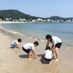 창원 광암 해수욕장 해루질 가족 추천 창원 광암 해수욕장에서 아이가 해루질을 즐리는 모습