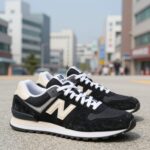 뉴발란스 플리플랍 리바운드 블랙과 아이보리 컬러 비교