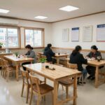 신림동 삼계탕 맛집 세 곳 추천 약초마을 신림점 내부 전경 쾌적한 테이블 배치