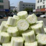 수박을 깍둑썰기로 자른 모습, 씨를 제거한 후 2cm 큐브 모양으로 손질한 사진