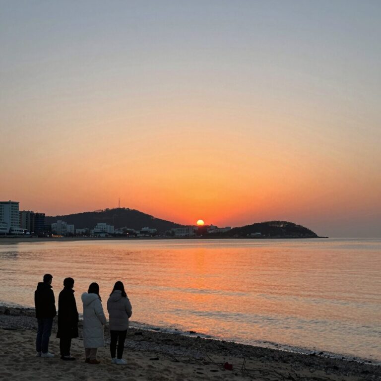 강릉 영진해변 일출 풍경 붉은 노을