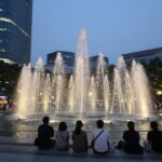 여의도 물빛광장 여름밤 분수쇼 즐기기 여의도 물빛광장 야간 분수쇼와 조명이 어우러진 모습