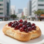 아로니아 쨈 만드는 법 맛있게 끓이기 아로니아 쨈 완성품을 식빵 위에 발라 먹기 좋게 담은 모습